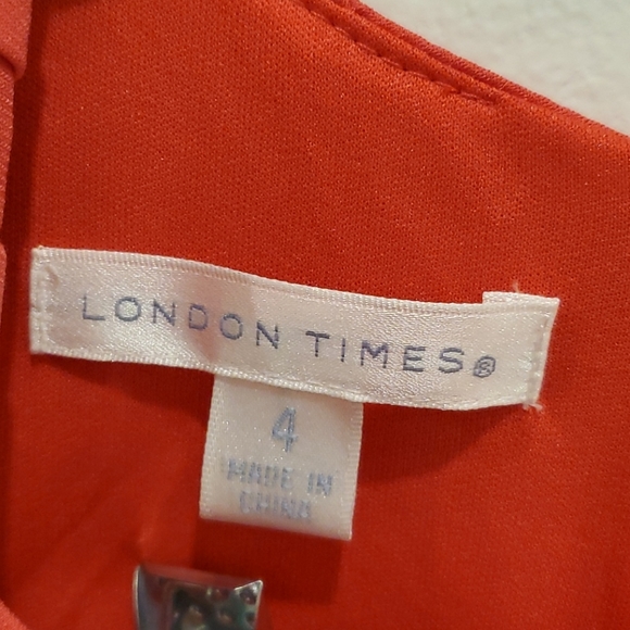 Woman's London Times Sleeveless Pleated Steath Dress - Picture 7 of 14